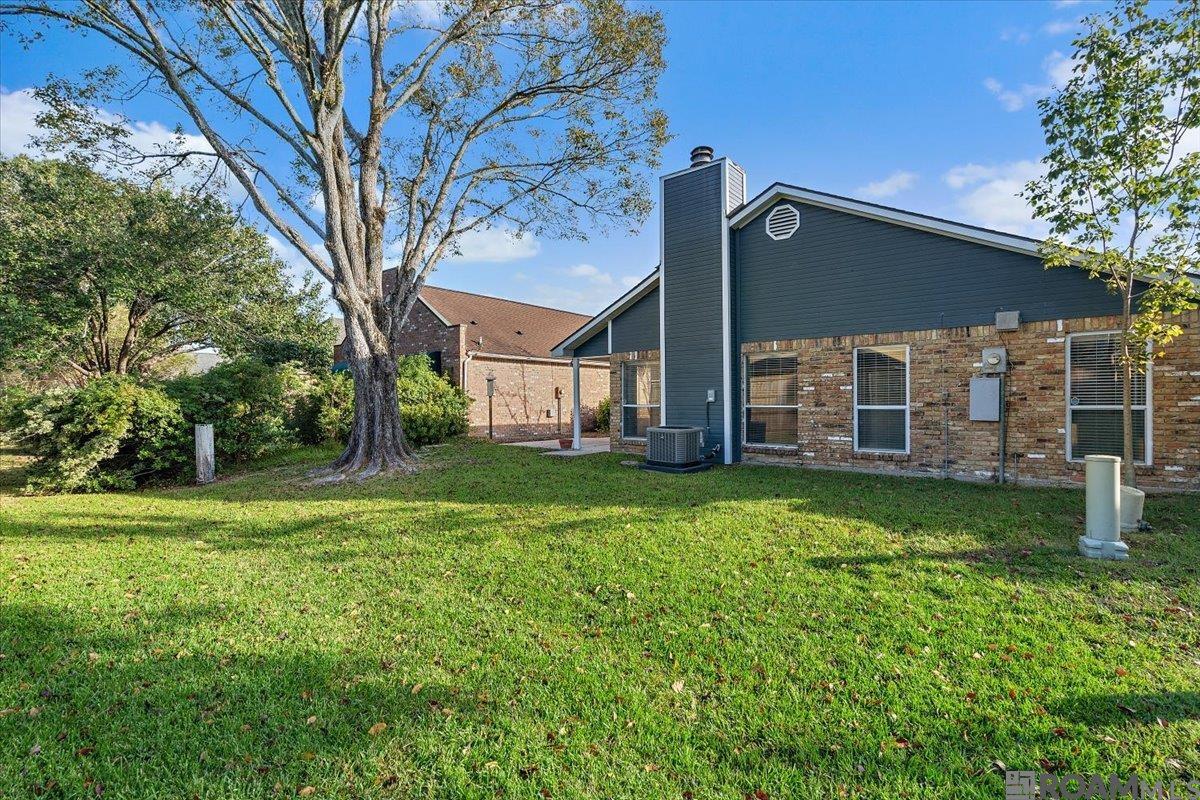 1452 W Fairview Dr