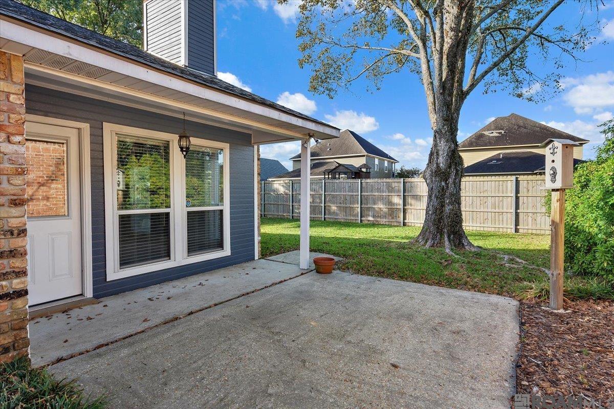 1452 W Fairview Dr