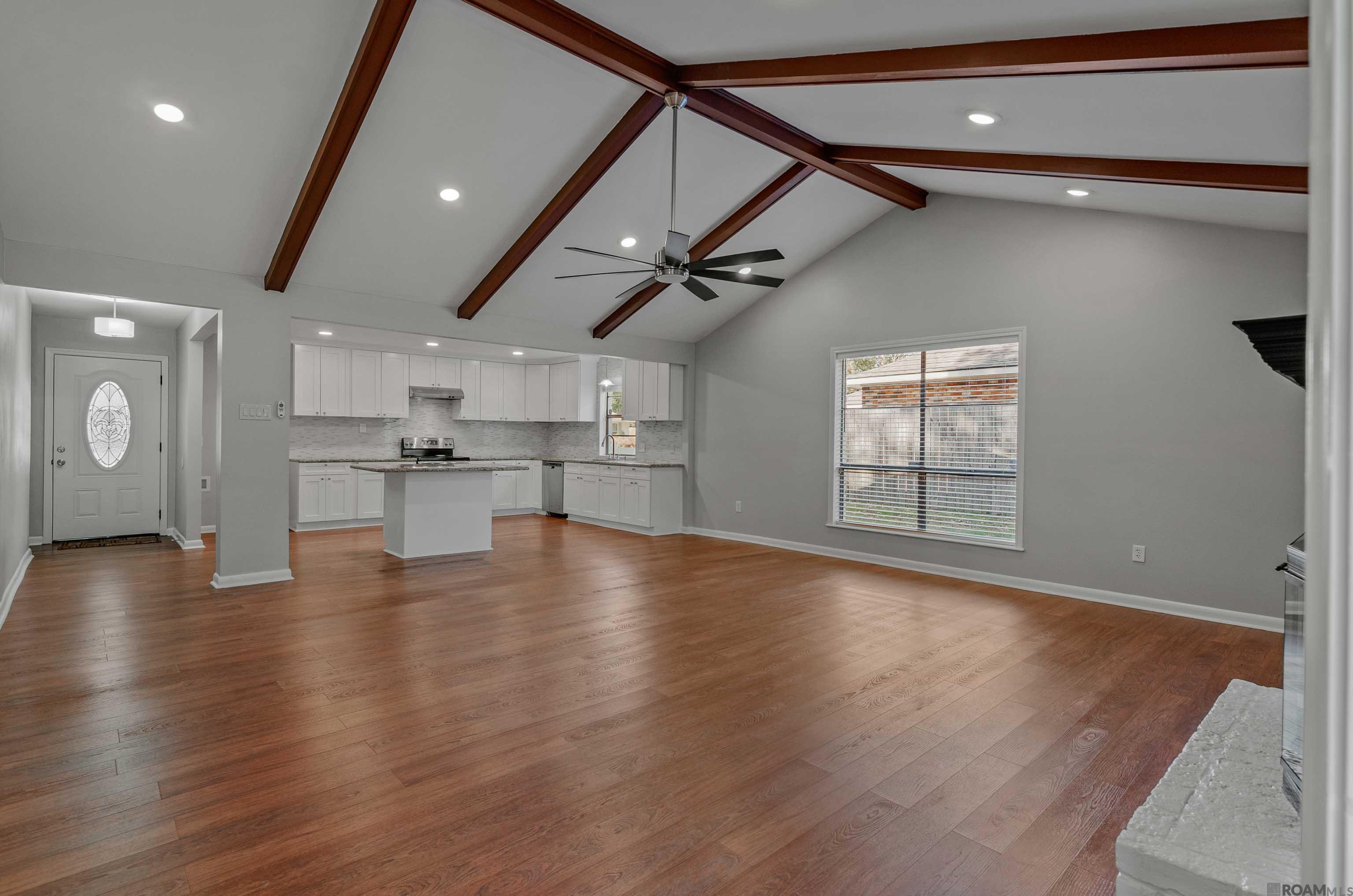 6033 Manassas Dr