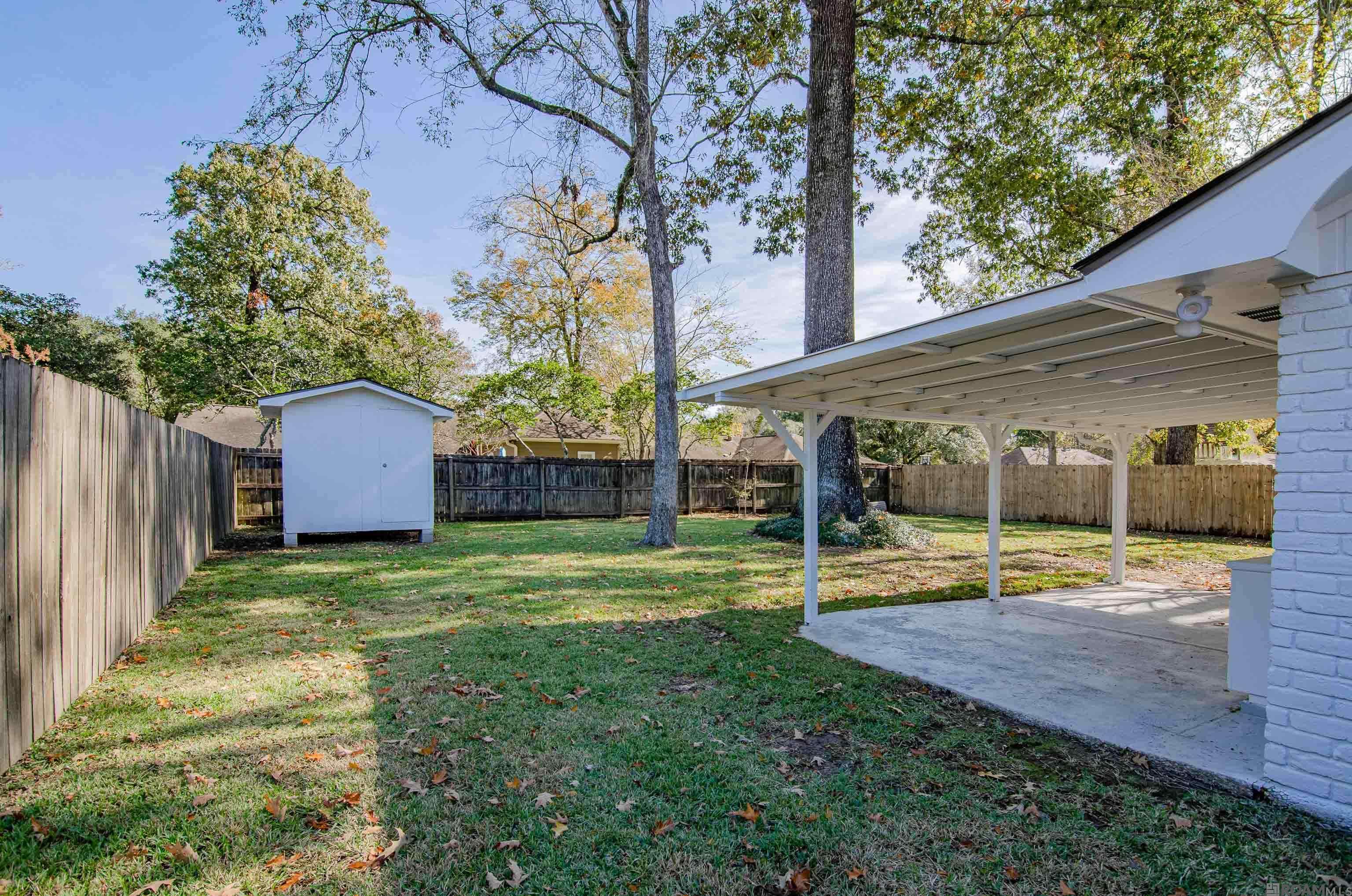 6033 Manassas Dr