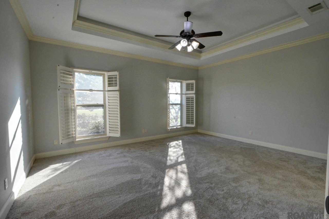 22453 Fairway View Dr
