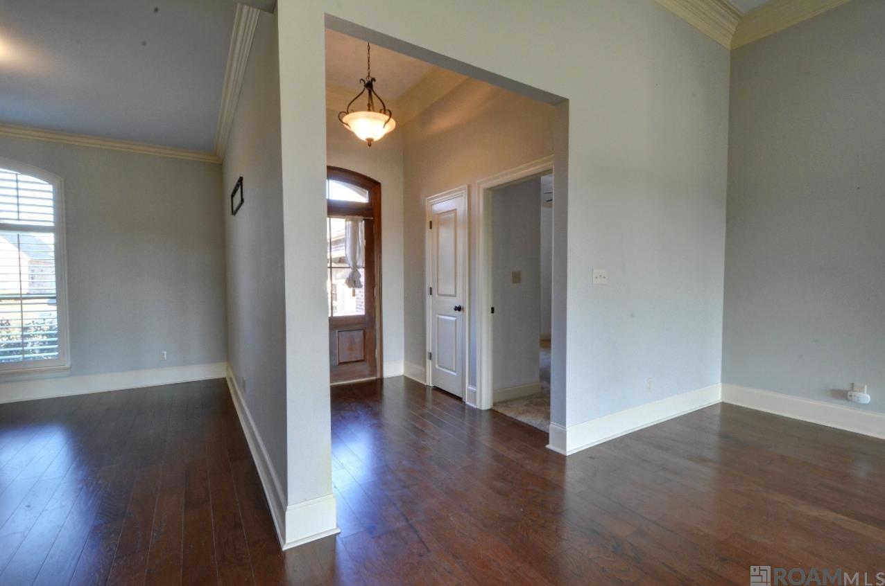 22453 Fairway View Dr