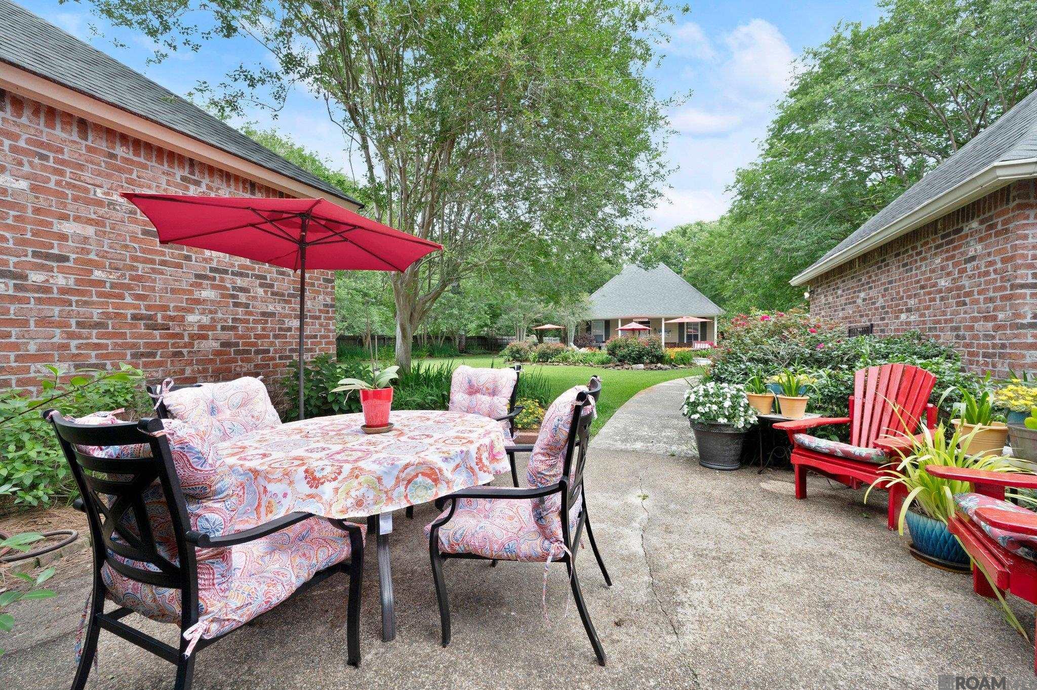 3679 Red Clover Ave