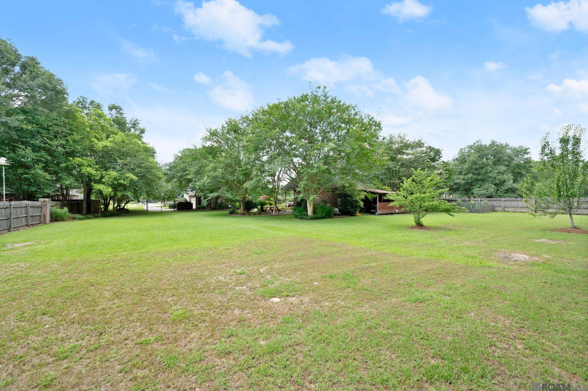 3679 Red Clover Ave