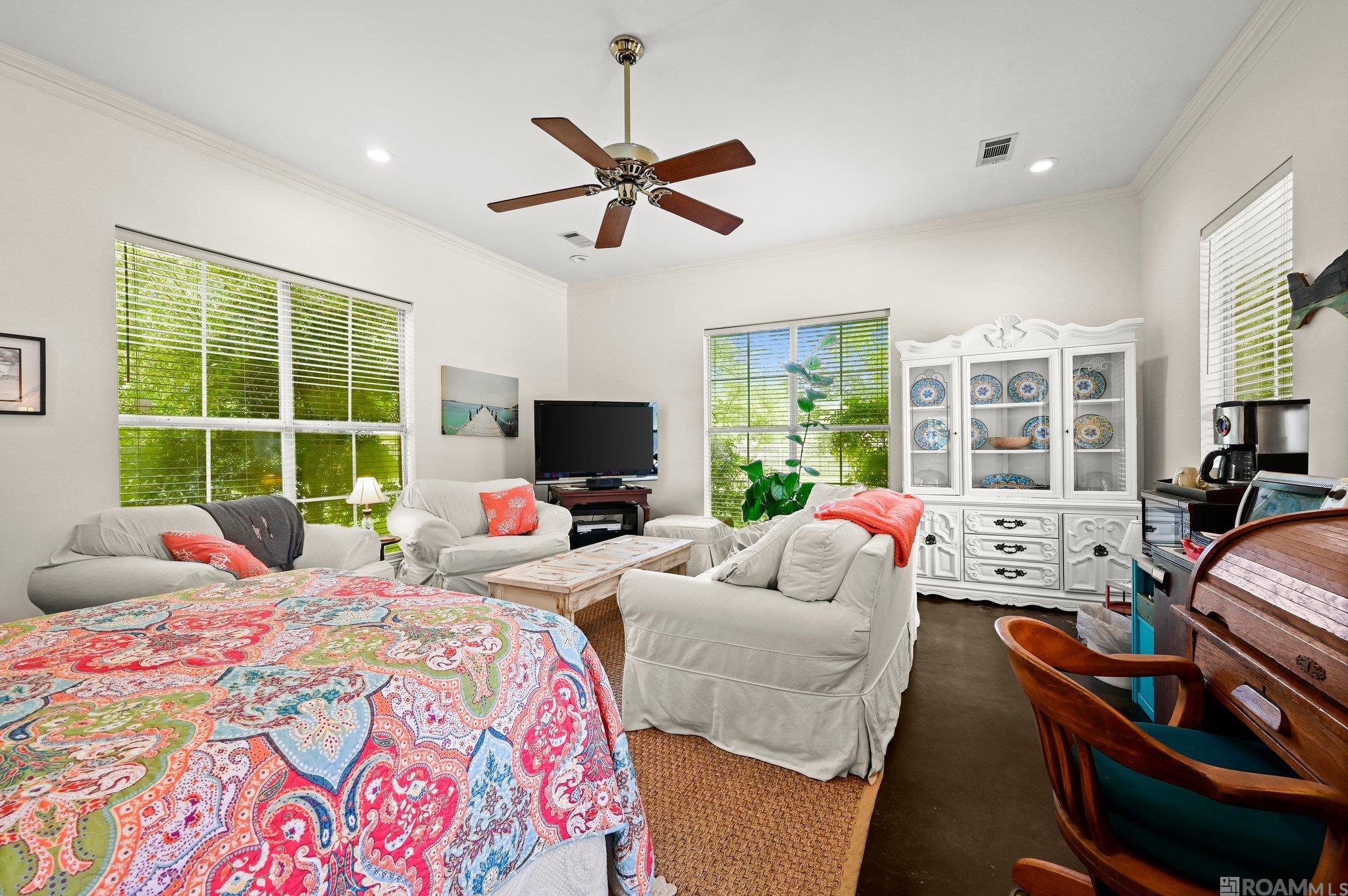 3679 Red Clover Ave