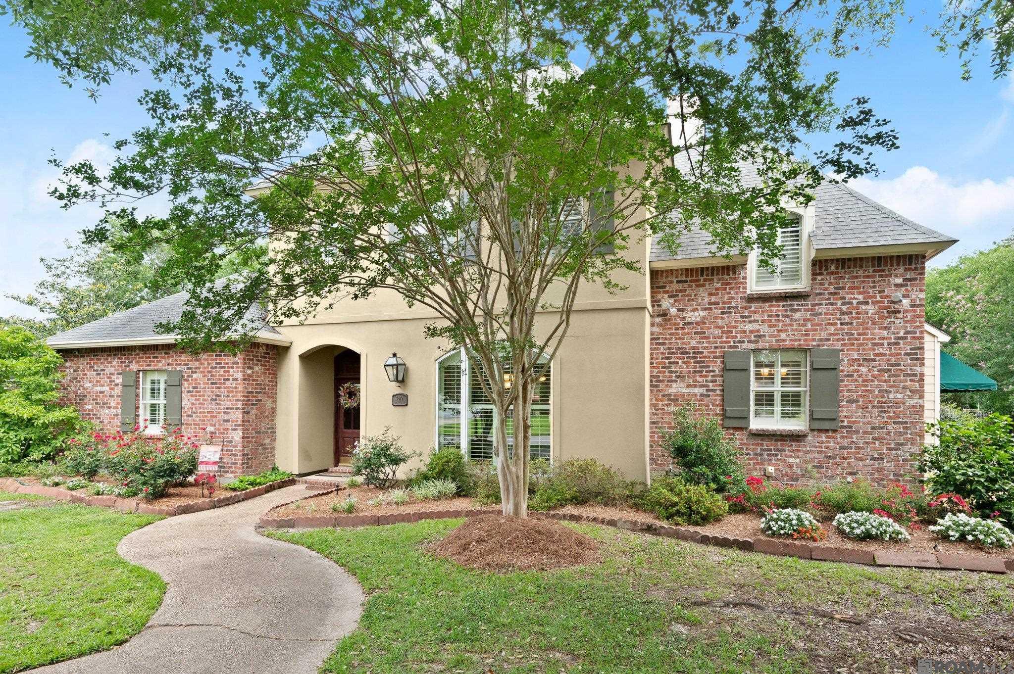 3679 Red Clover Ave