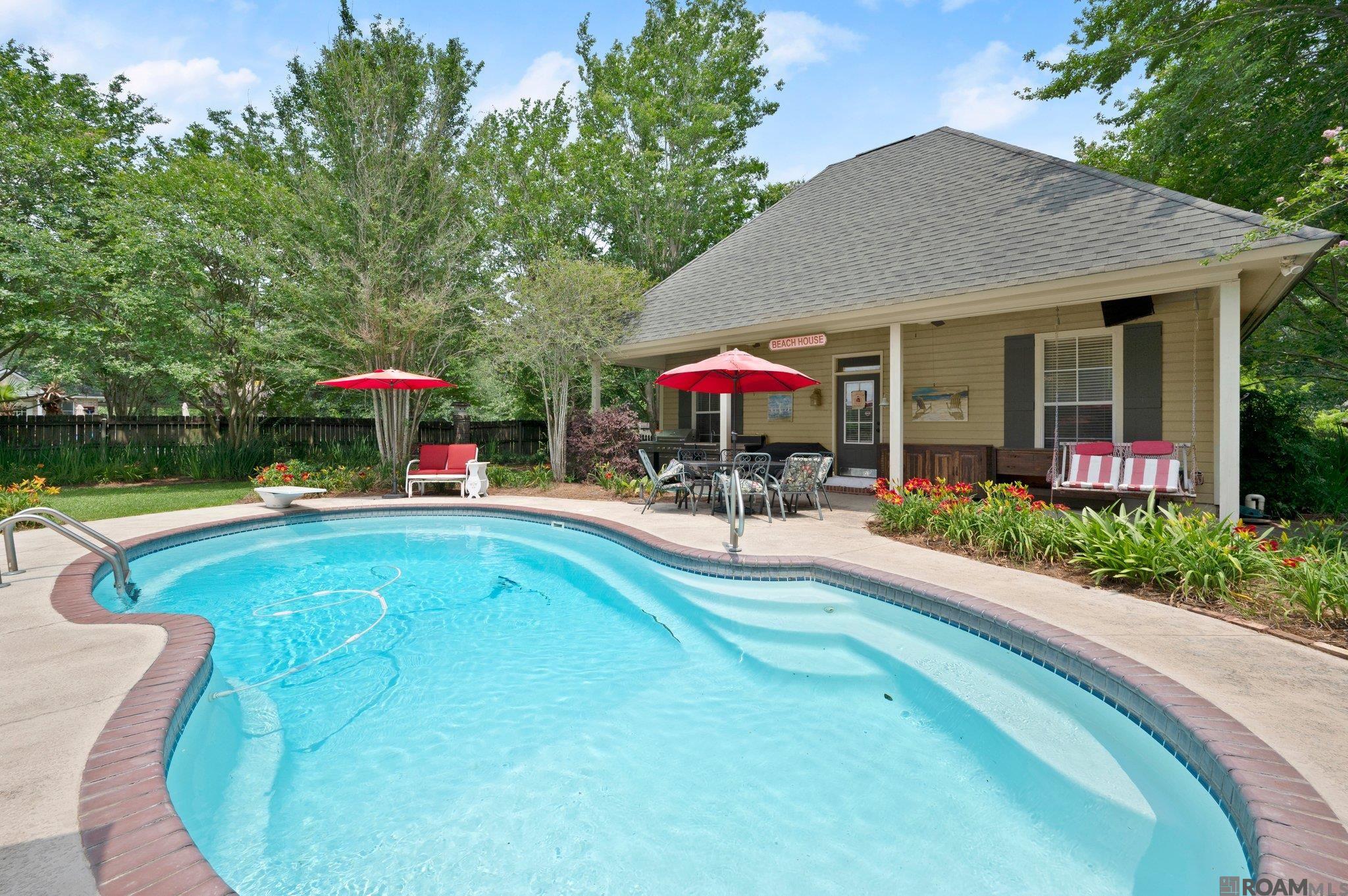 3679 Red Clover Ave