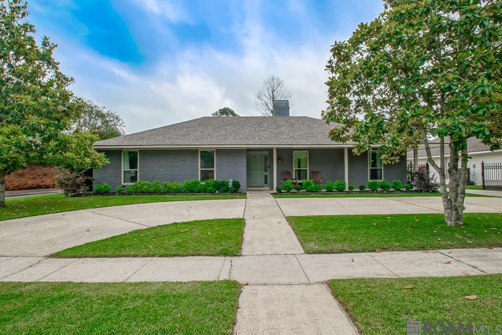 816 Daventry Dr