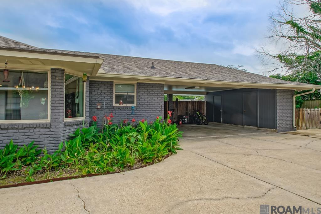 816 Daventry Dr