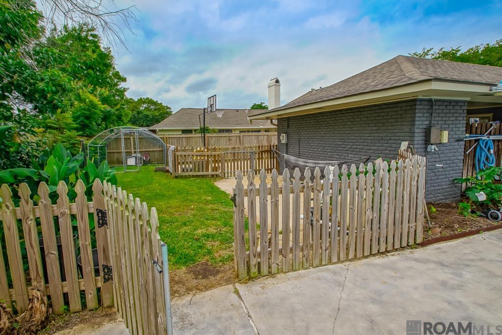816 Daventry Dr