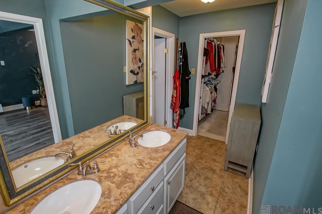 816 Daventry Dr
