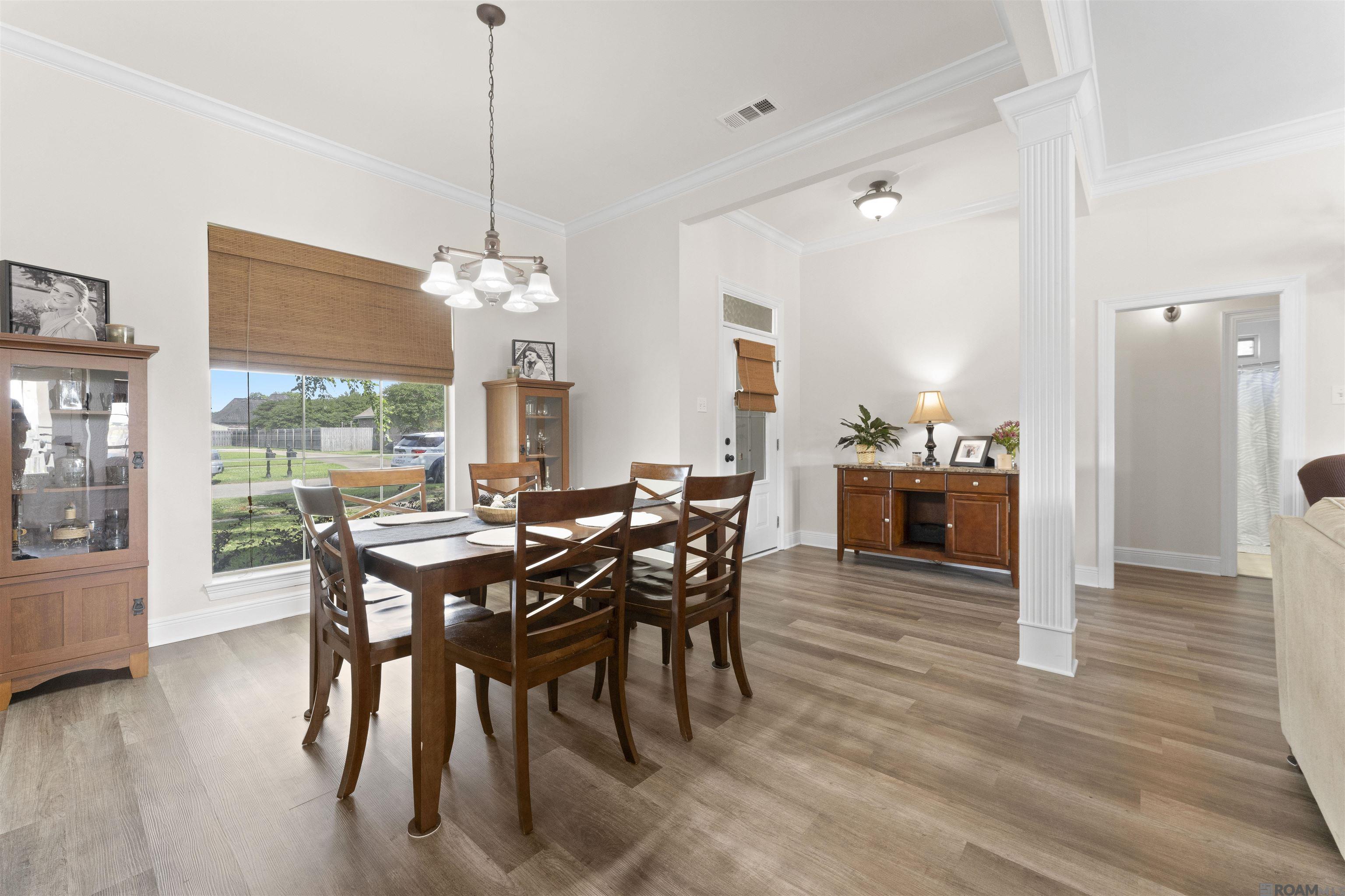 6128 Woodside Dr