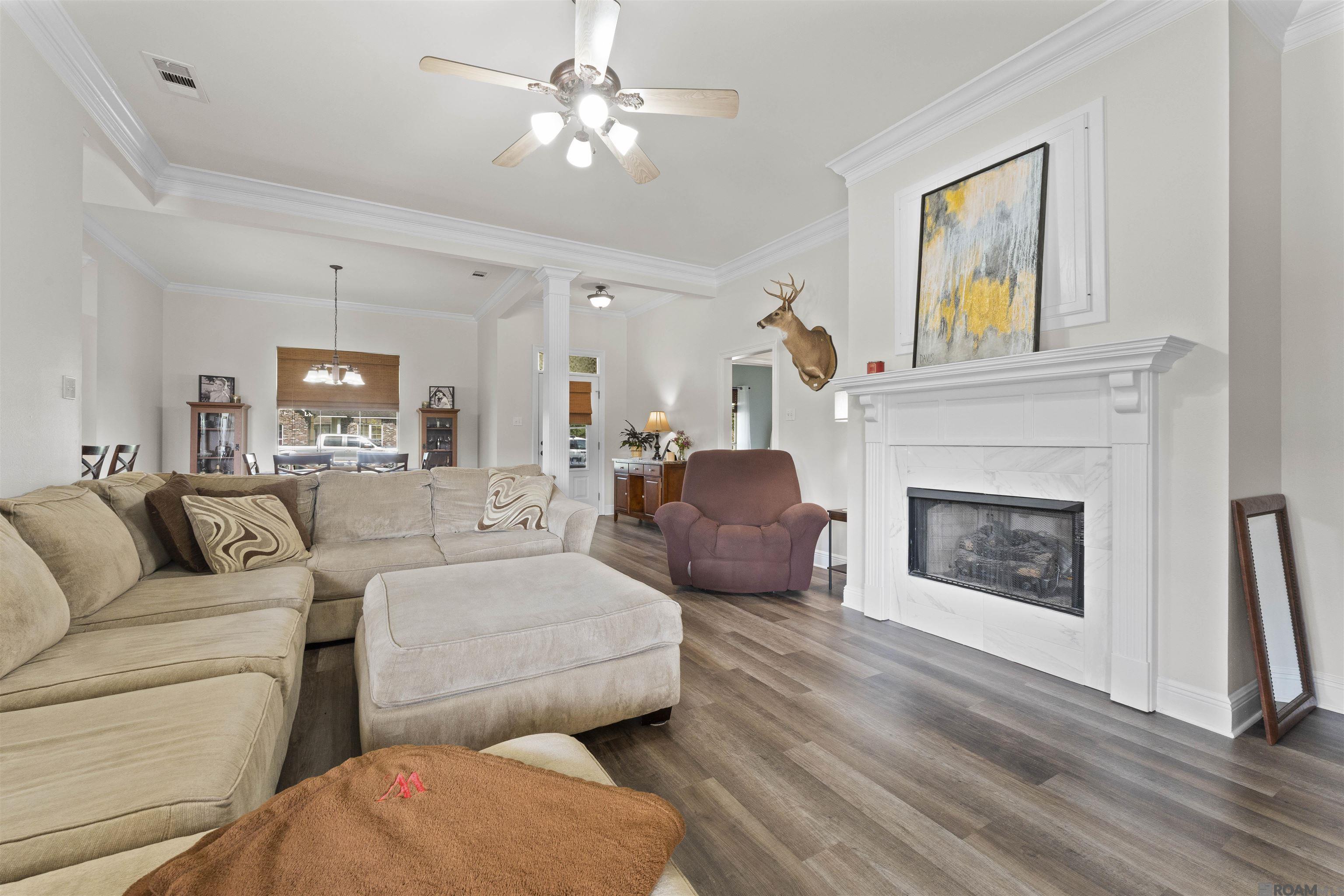 6128 Woodside Dr