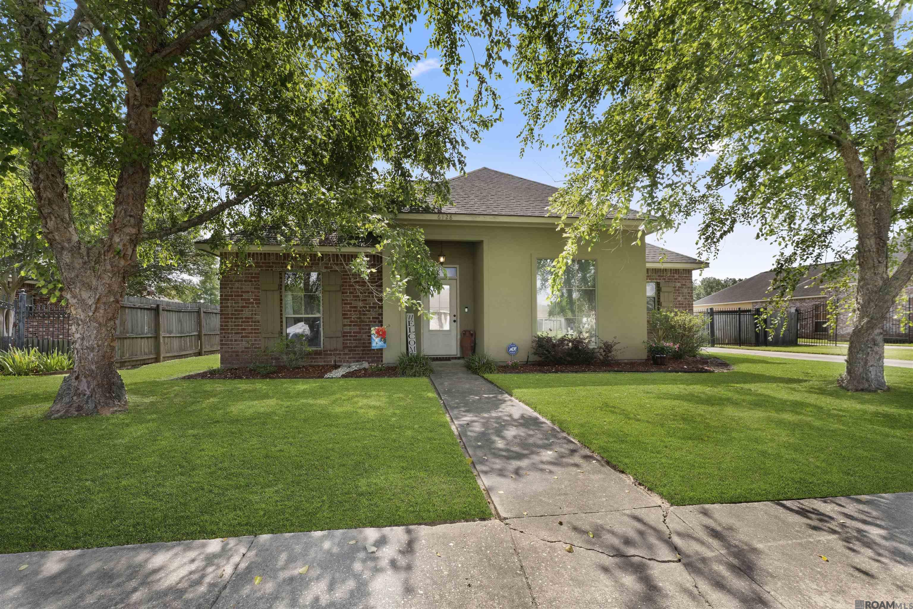 6128 Woodside Dr