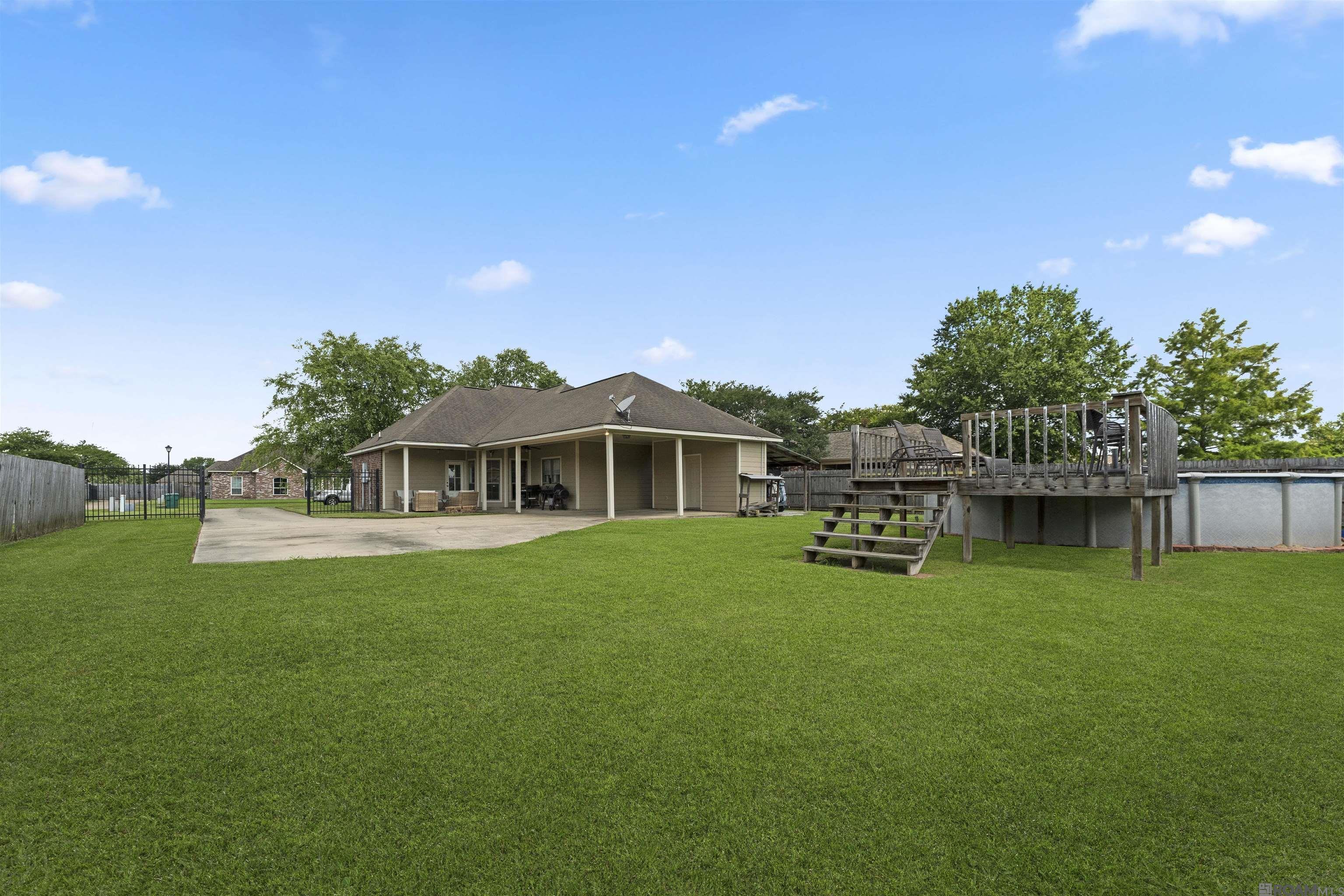 6128 Woodside Dr