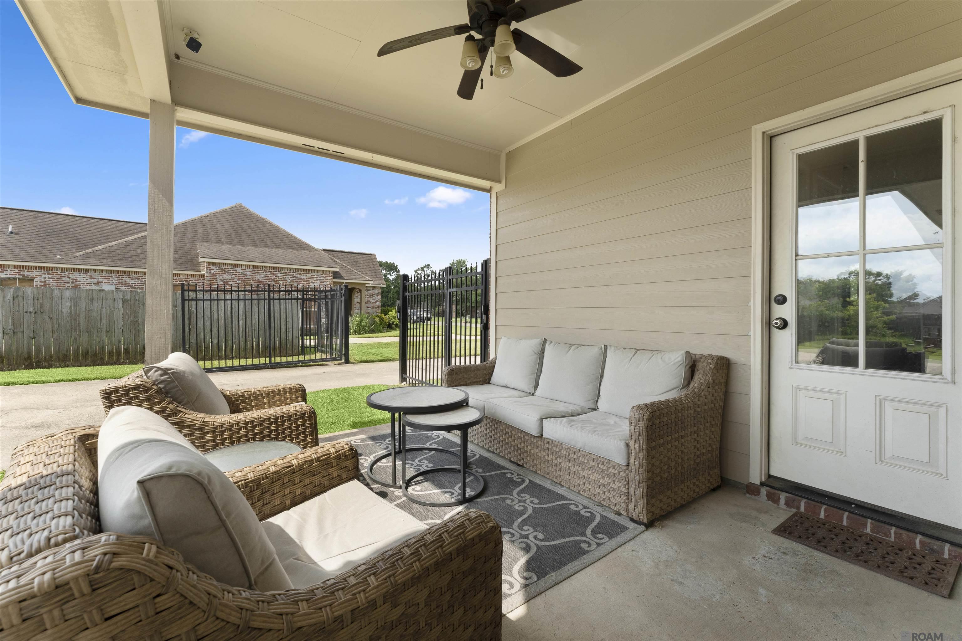 6128 Woodside Dr