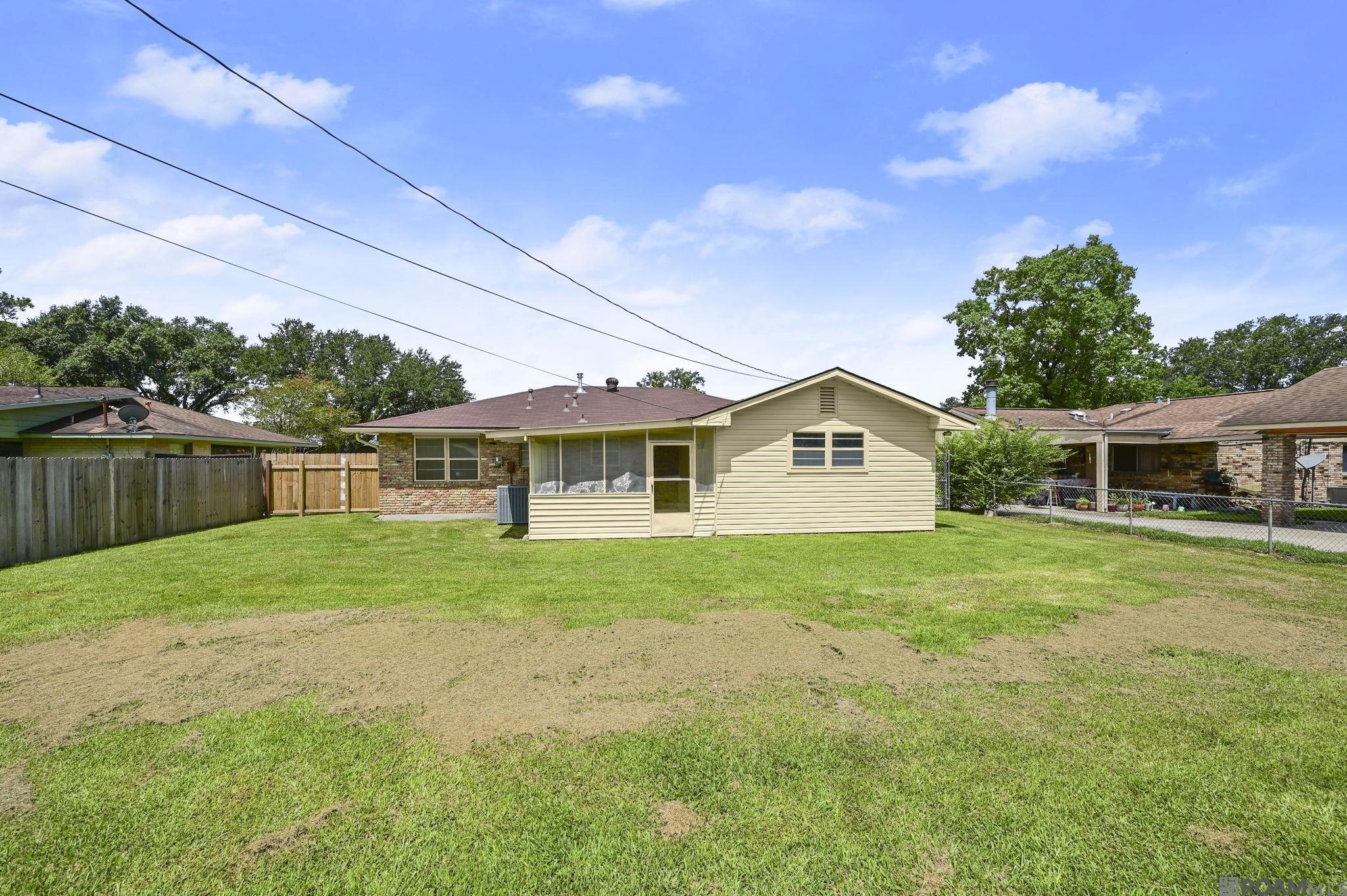 208 Sherron Ave