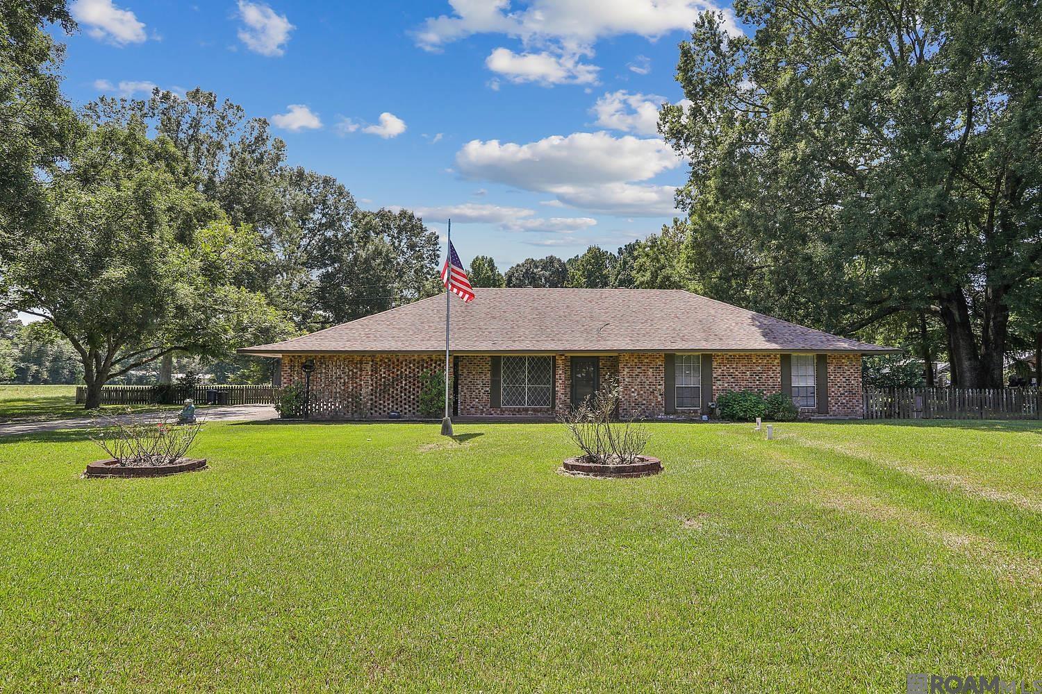 2705 Meadowood Dr