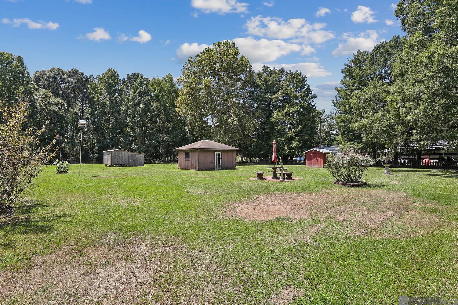 2705 Meadowood Dr