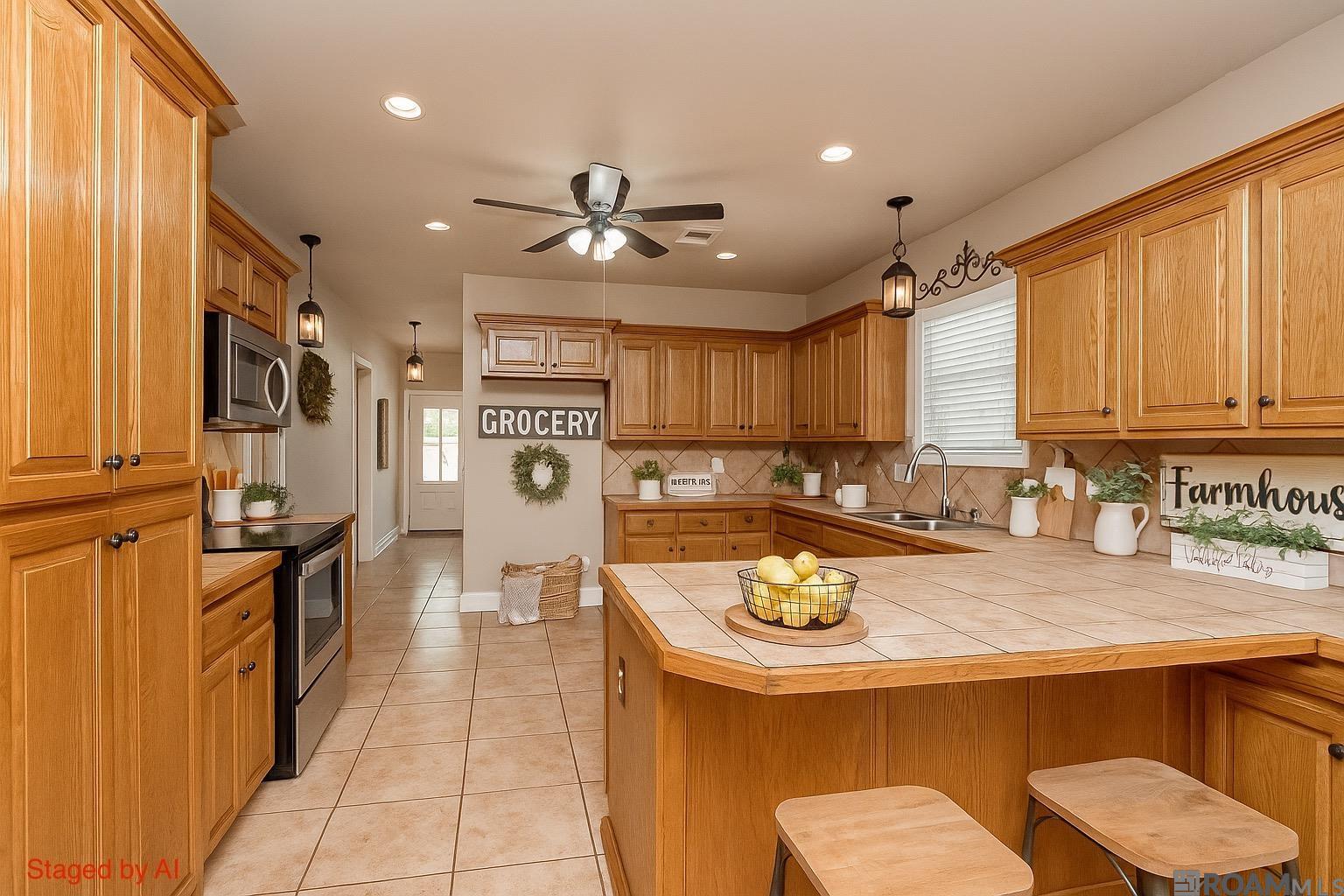 6959 Elm Park Ln