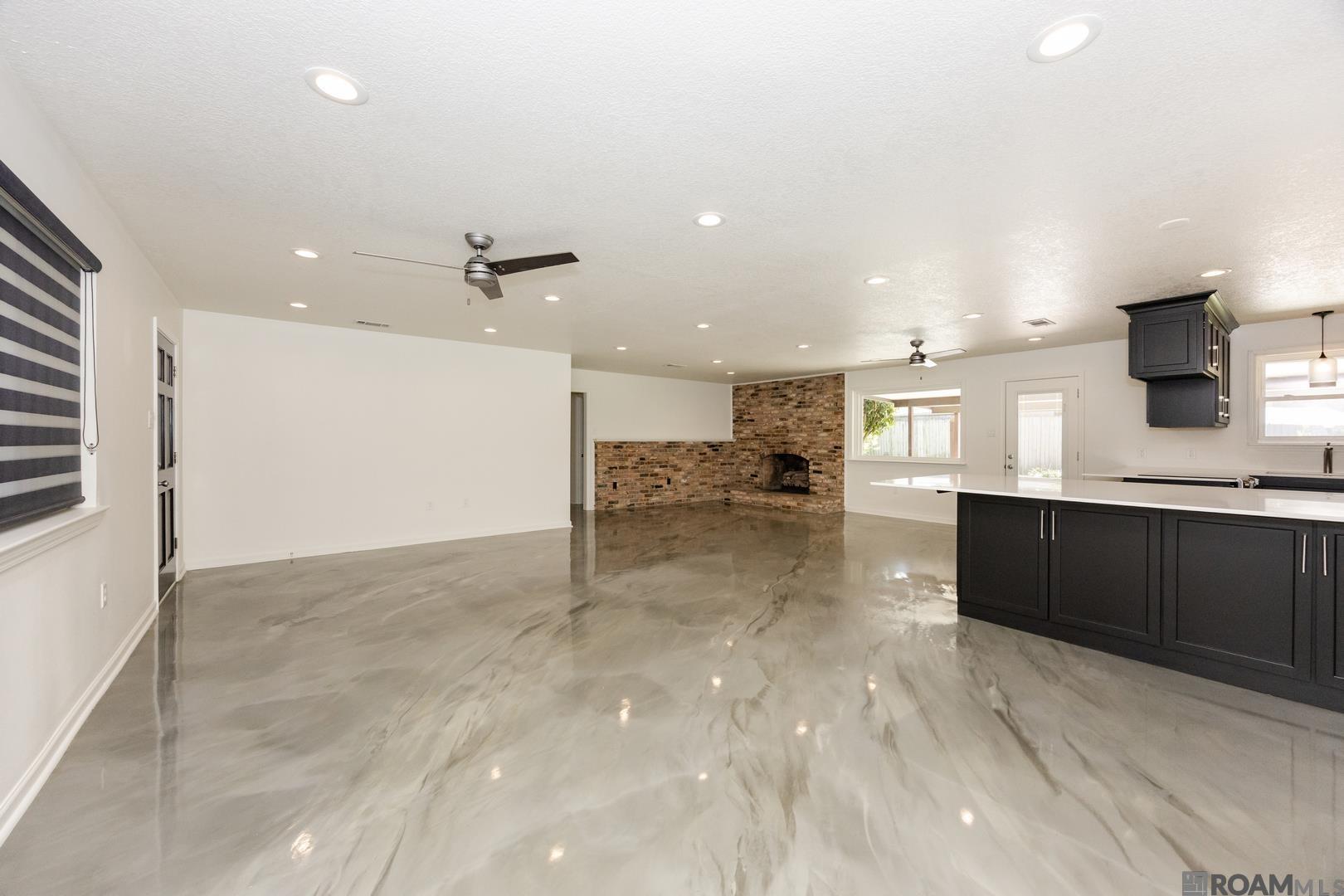 12424 Mollylea Dr