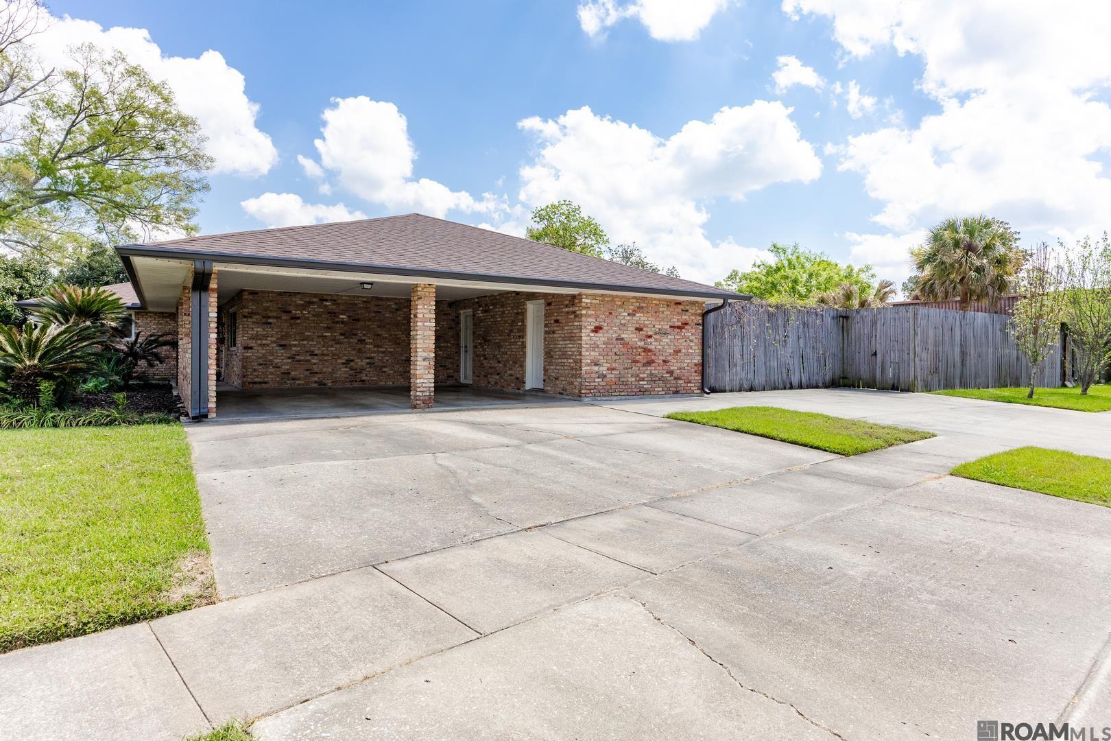12424 Mollylea Dr