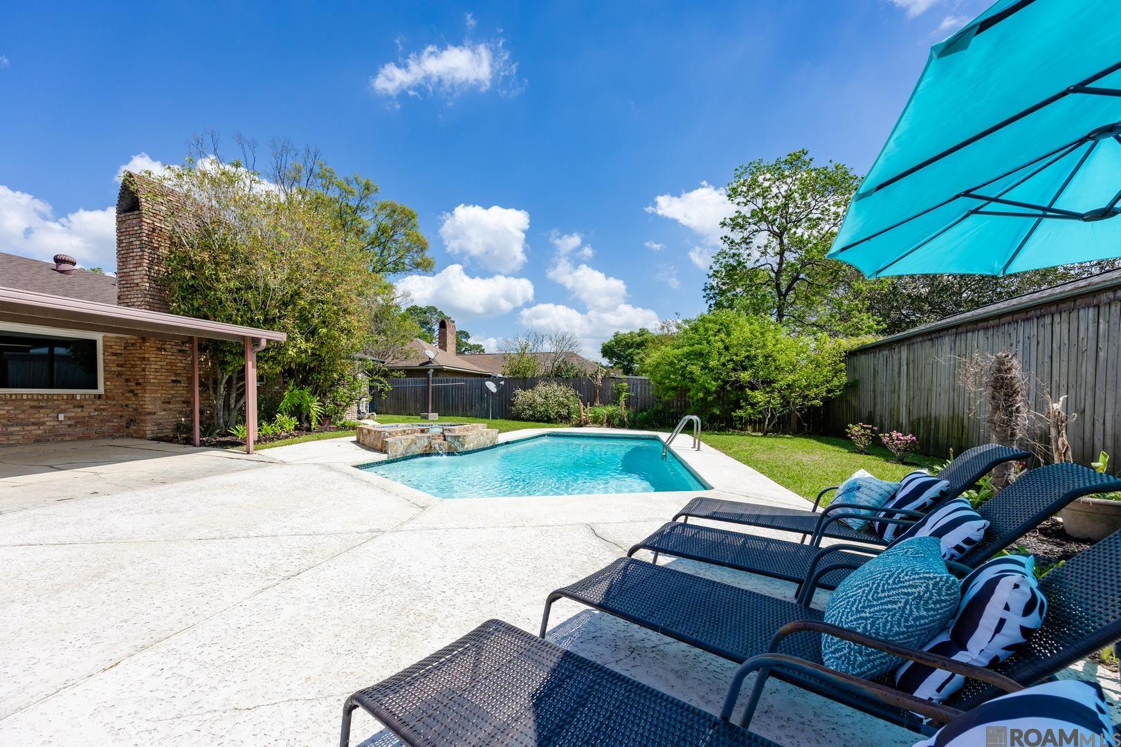 12424 Mollylea Dr