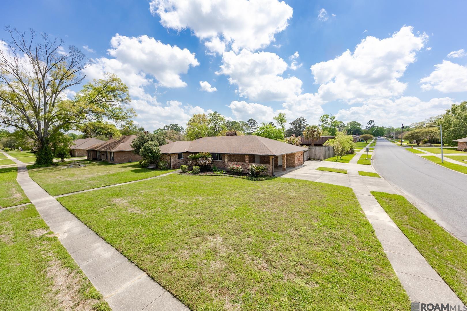 12424 Mollylea Dr