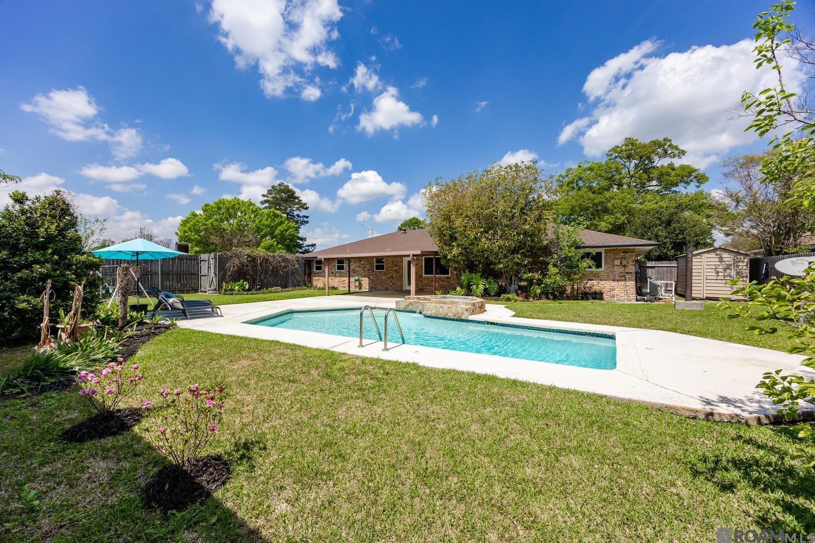 12424 Mollylea Dr