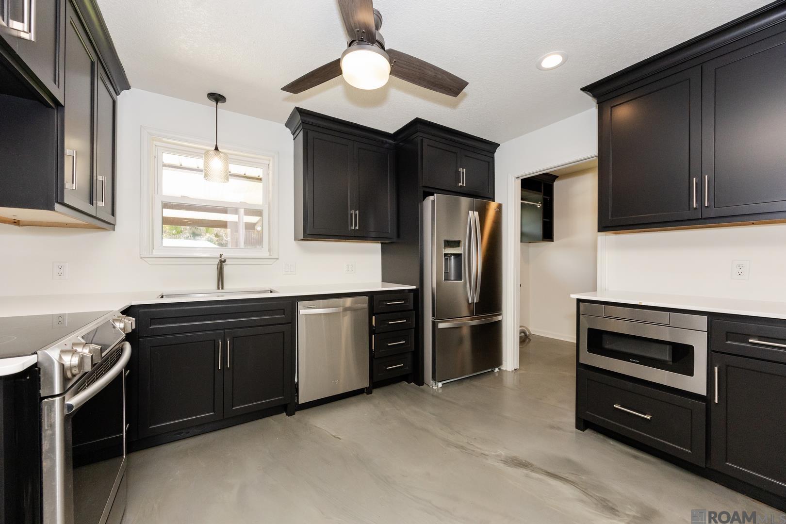 12424 Mollylea Dr
