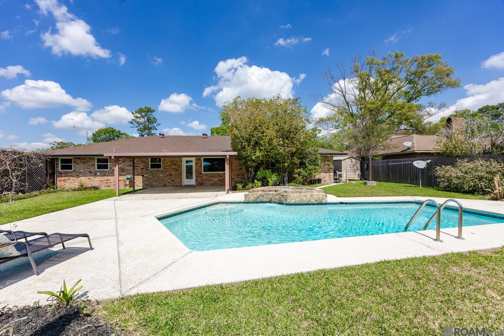 12424 Mollylea Dr