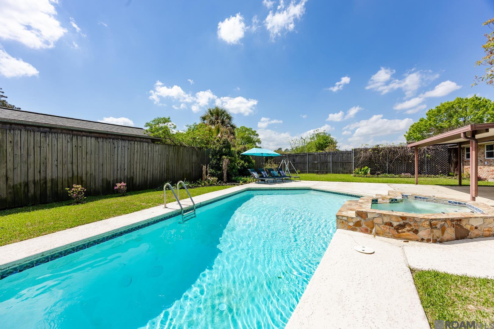 12424 Mollylea Dr