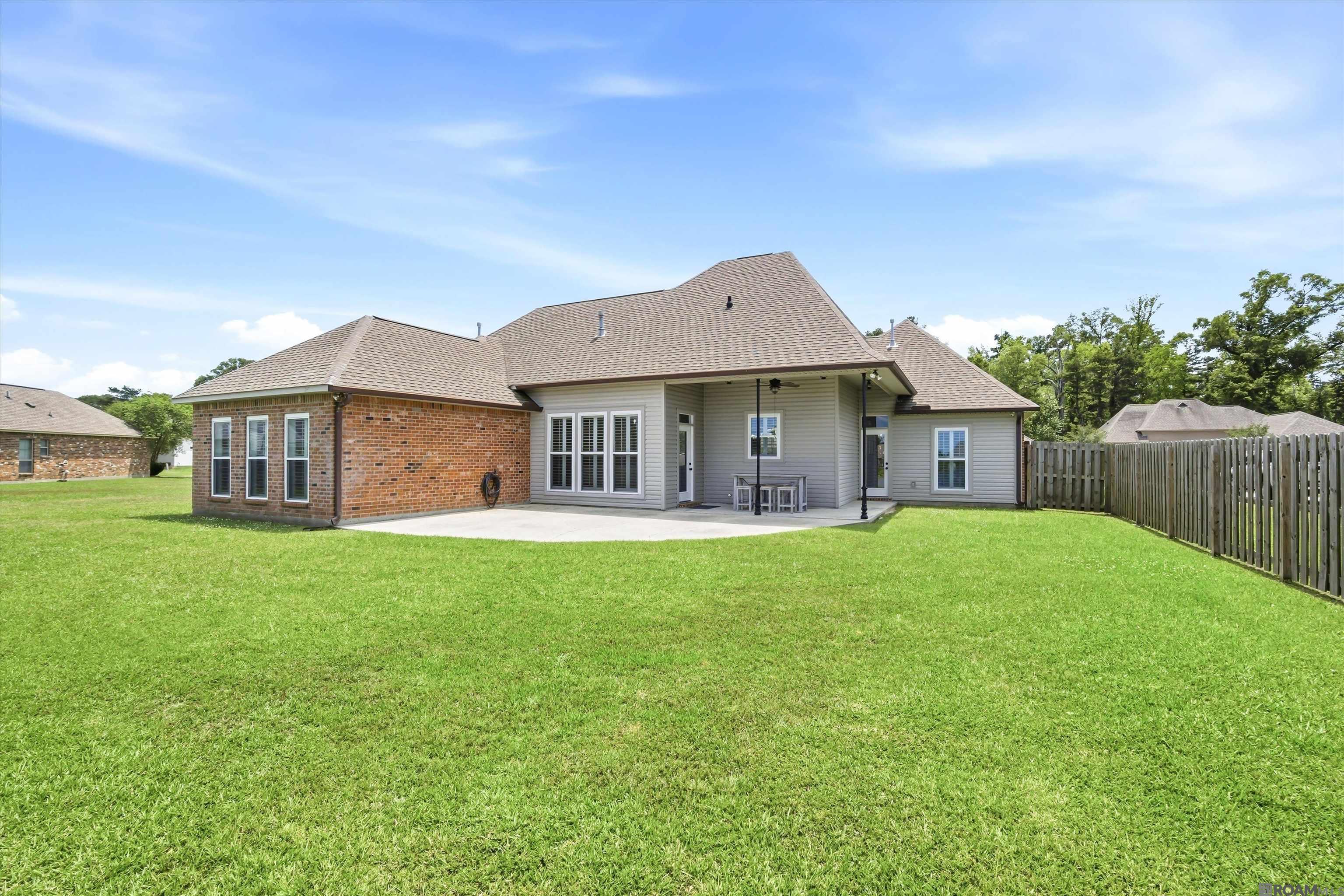 13383 Williamsburg Dr