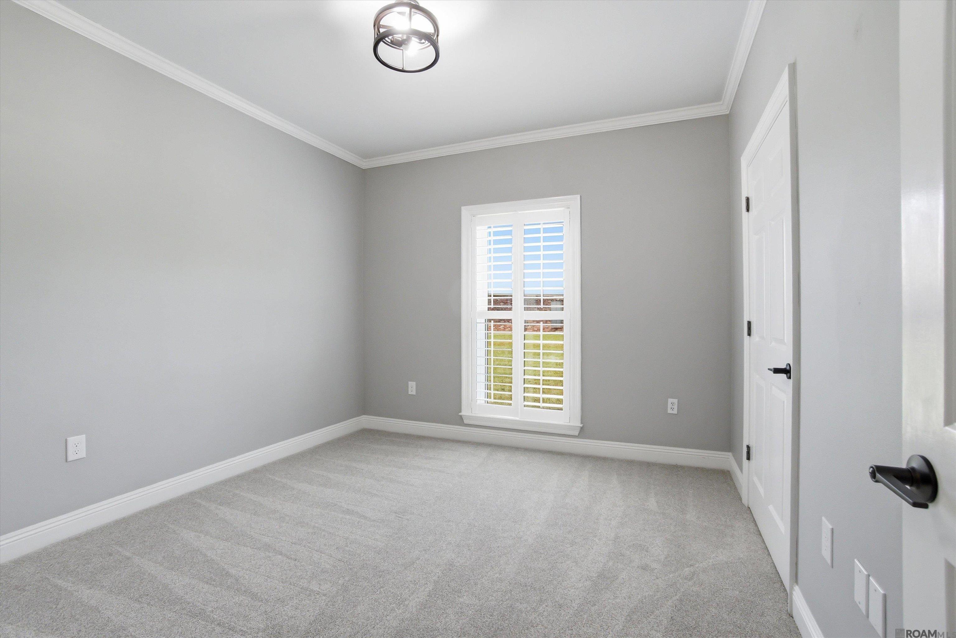 13383 Williamsburg Dr