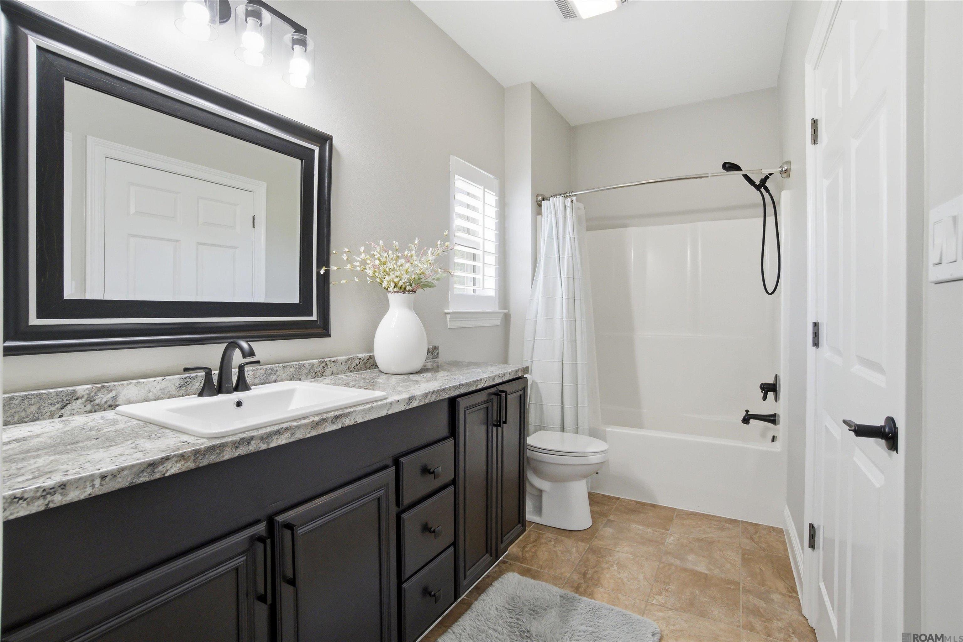 13383 Williamsburg Dr