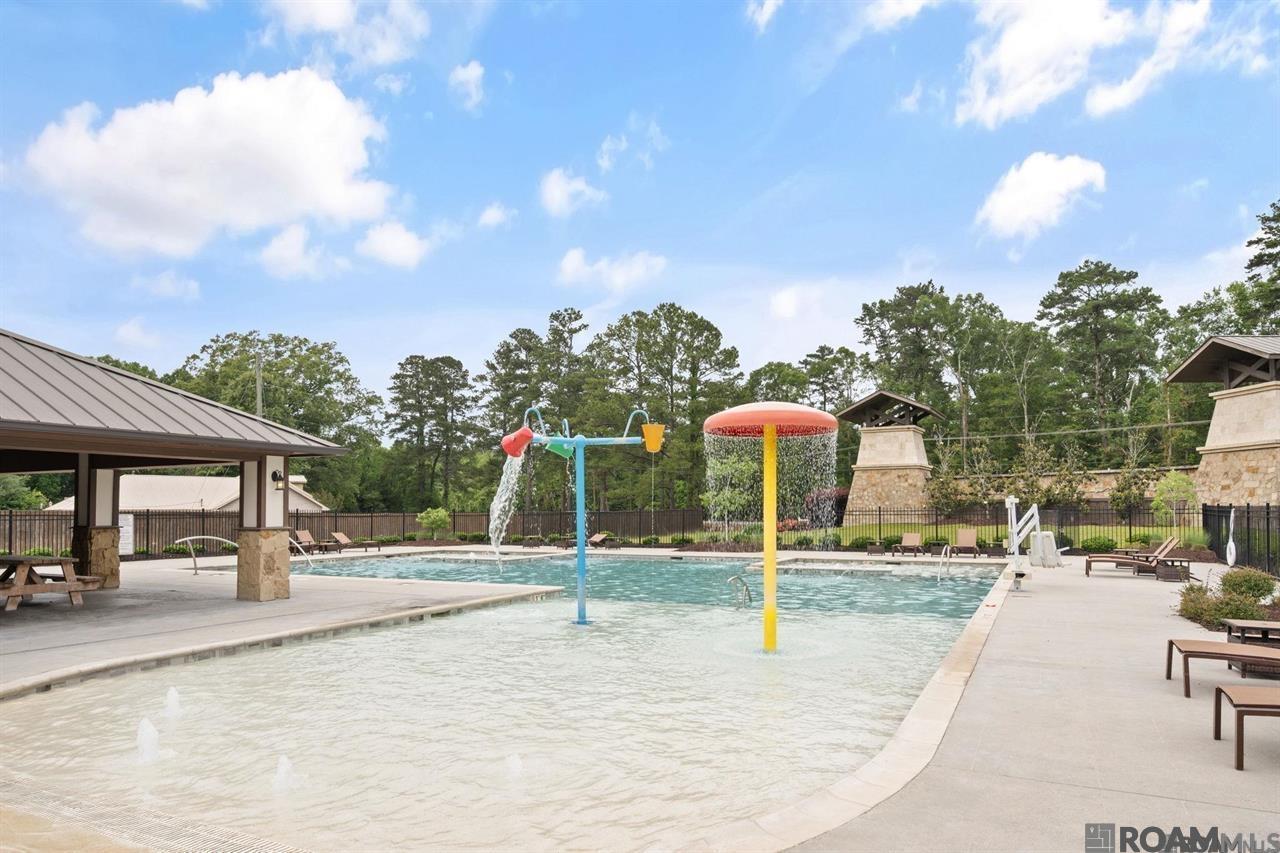 12937 Bay Leaf Dr