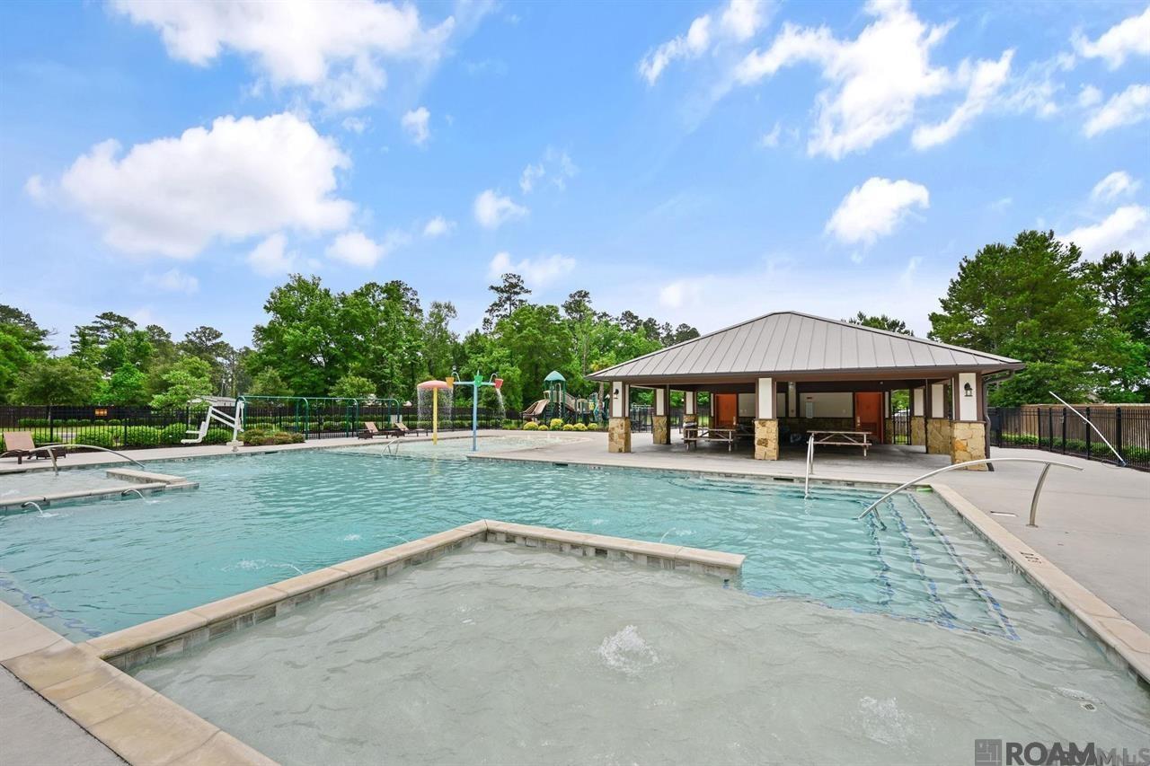 12937 Bay Leaf Dr