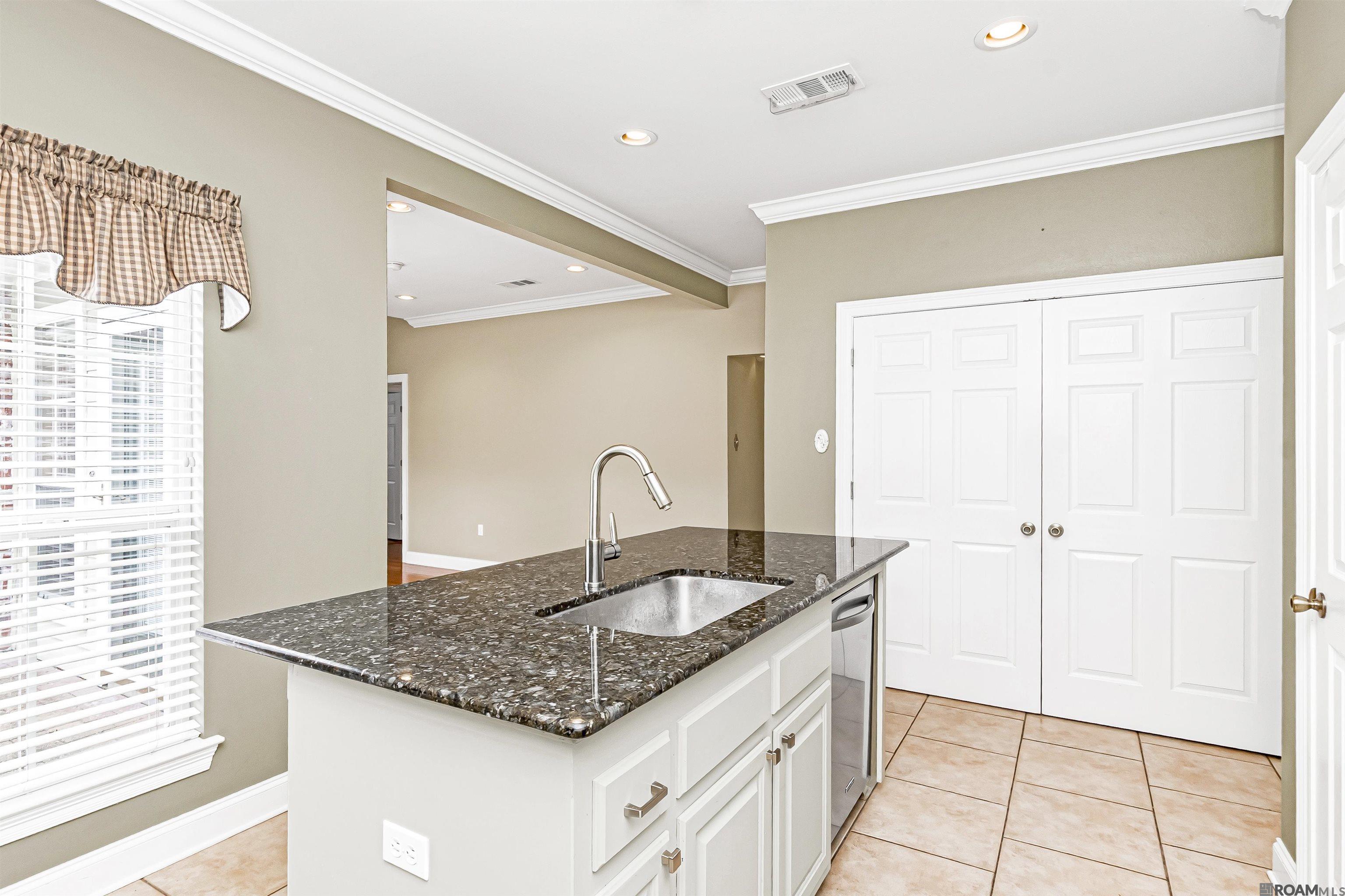 105 River Run Ct