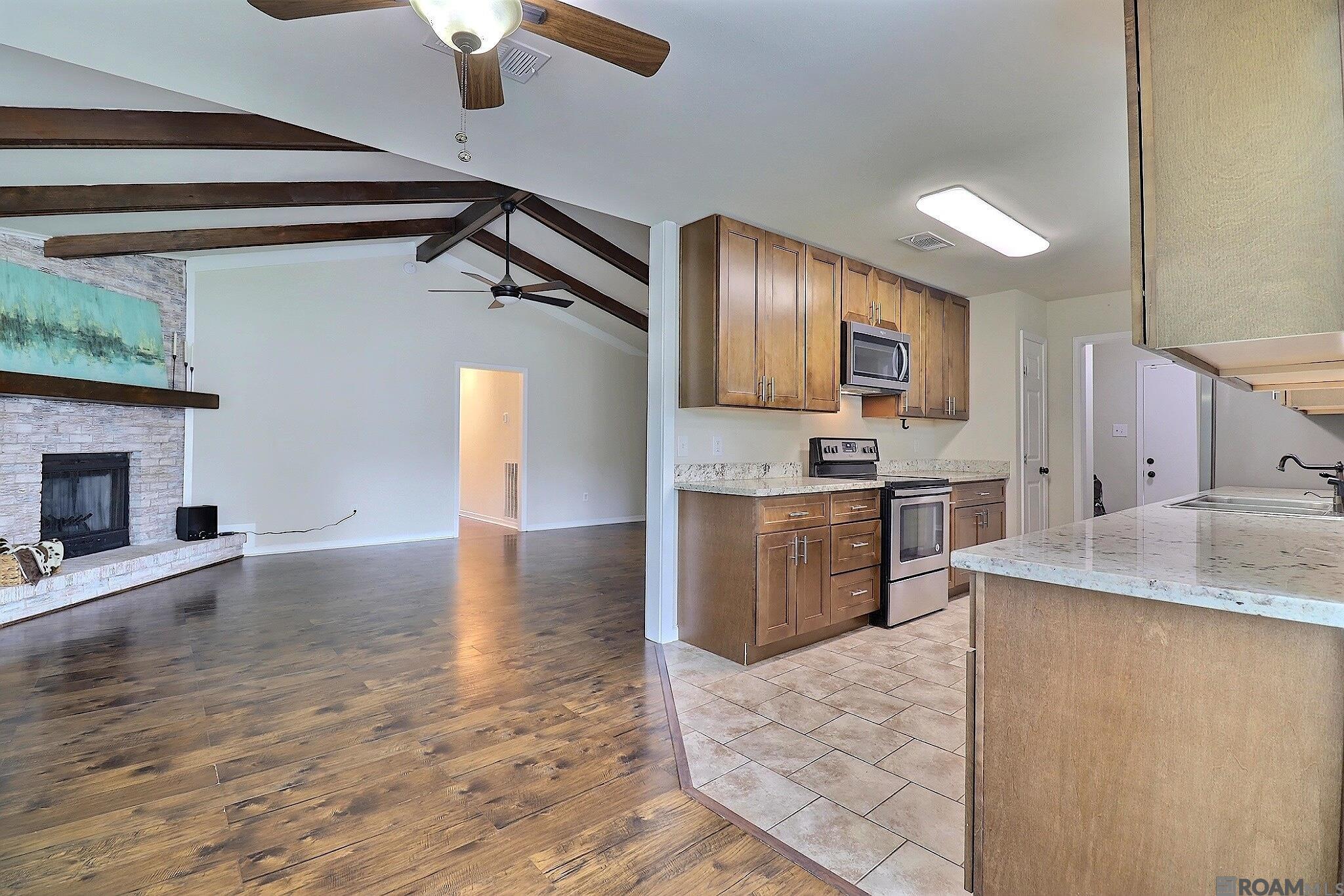 9063 Cedar Springs Ave
