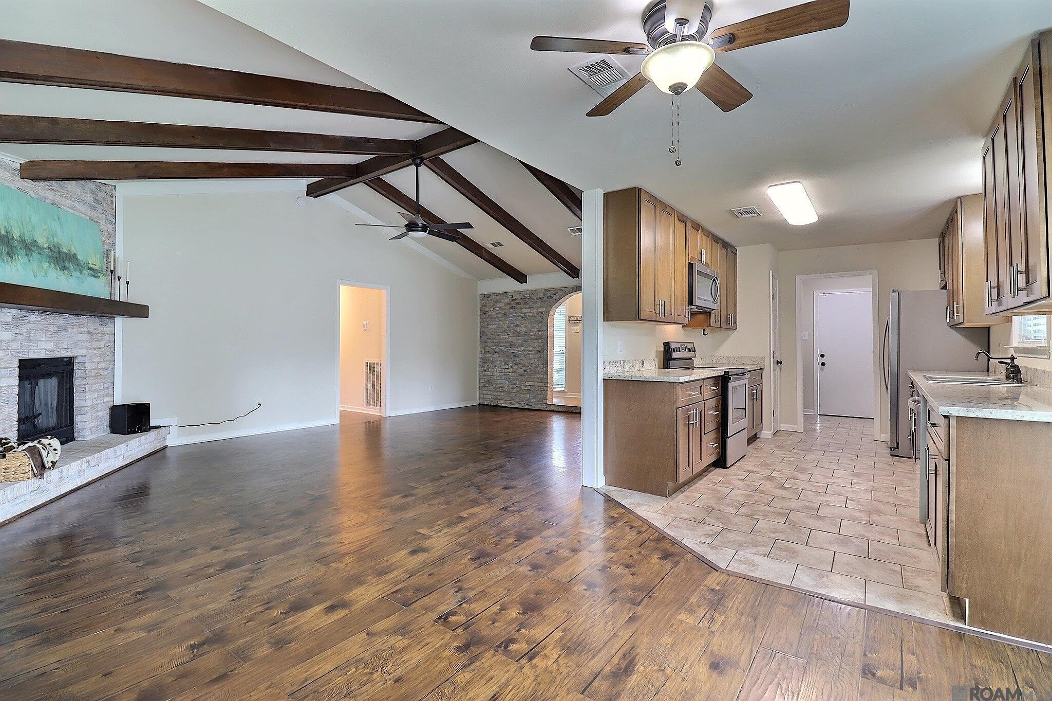 9063 Cedar Springs Ave
