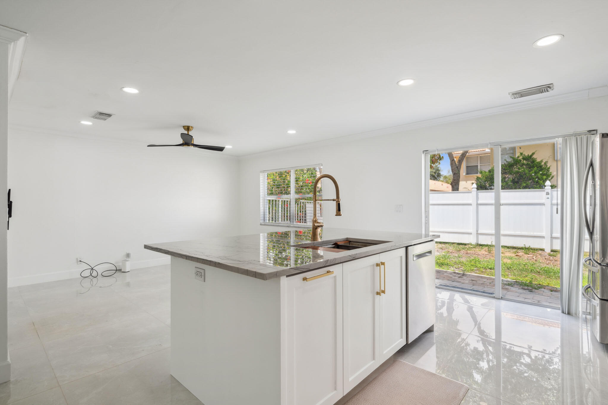 3460 COMMODORE Court