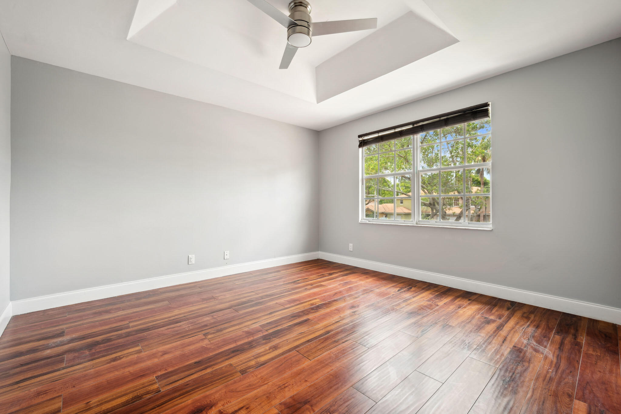 3460 COMMODORE Court