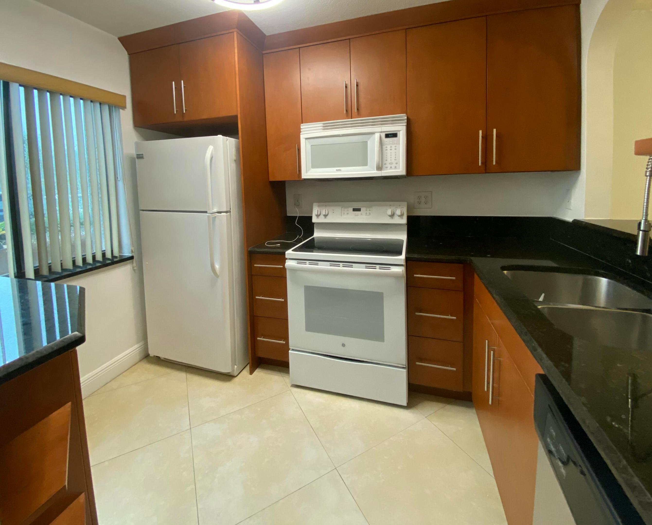139 SPARROW Drive 2G