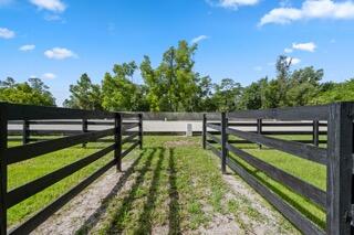 708 Rambling Drive Circle ~ Barn & Apartment