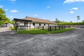 708 Rambling Drive Circle ~ Barn & Apartment