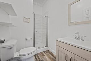 708 Rambling Drive Circle ~ Barn & Apartment