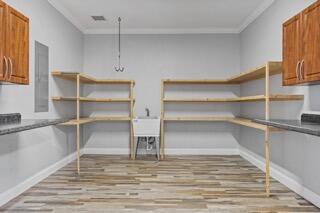 708 Rambling Drive Circle ~ Barn & Apartment