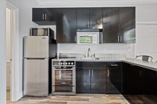708 Rambling Drive Circle ~ Barn & Apartment