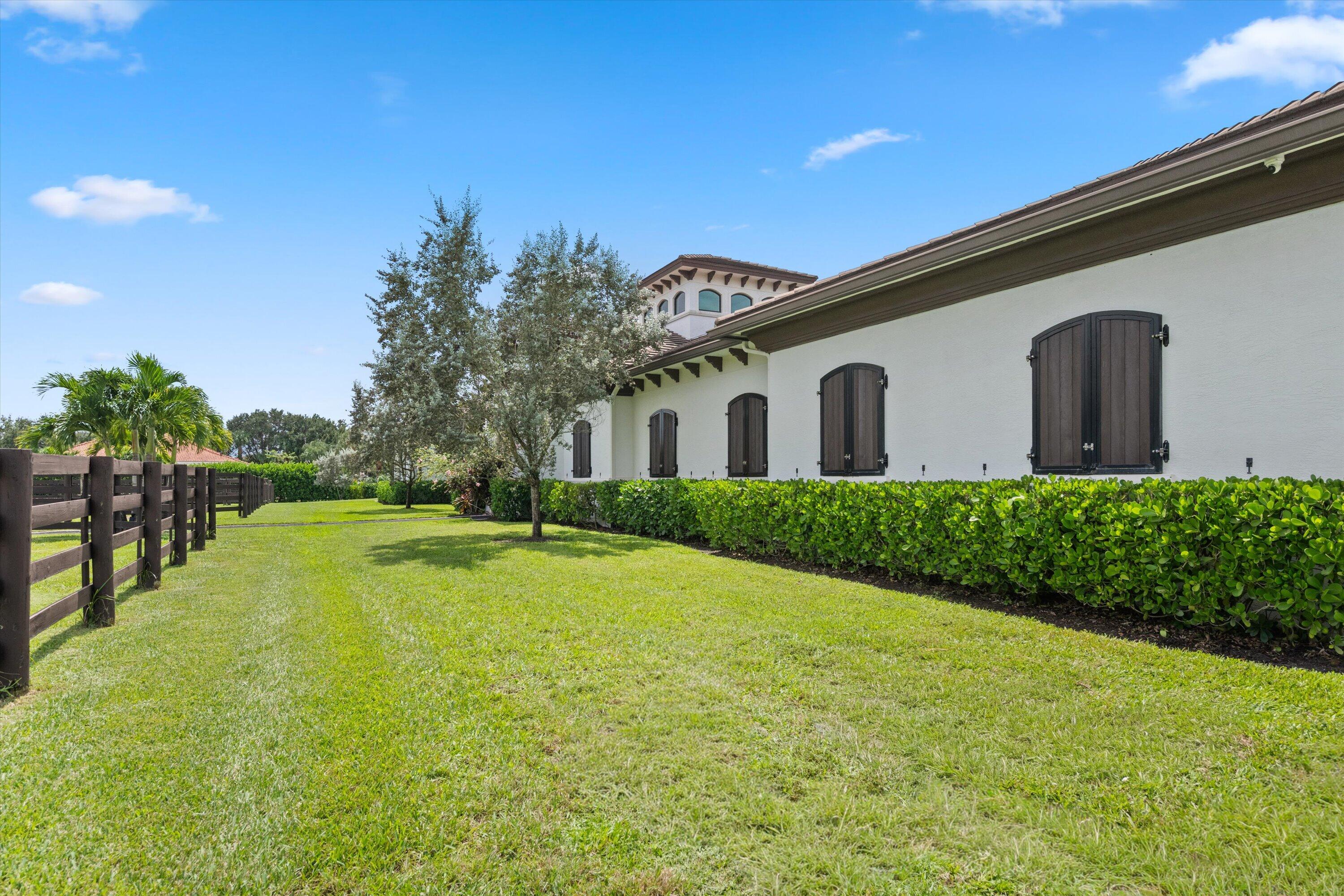 843 STALLION Drive