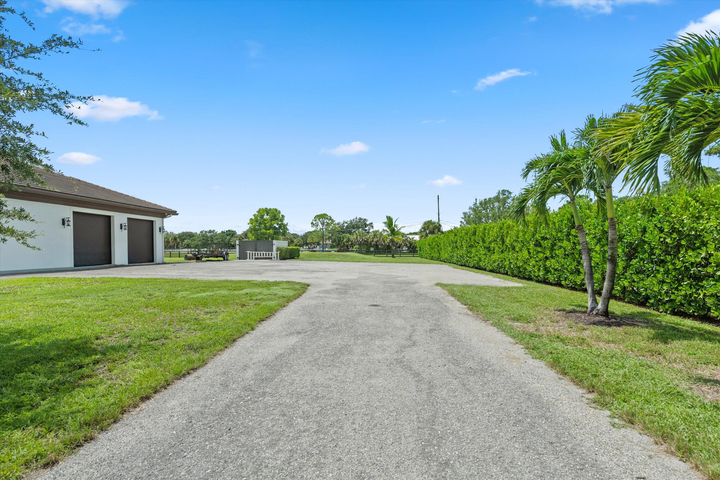 843 STALLION Drive